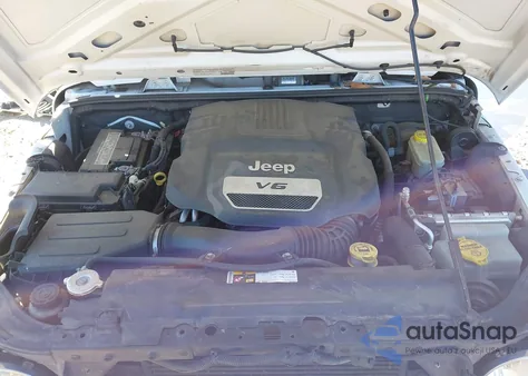 2014 Jeep Wrangler Unlimited Sport из США, поврежденный, VIN 1C4BJWDG4EL134919